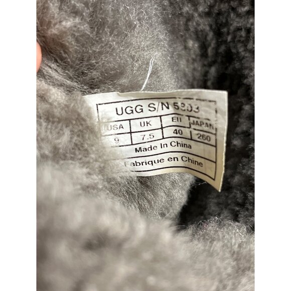 Ugg Australia Women's Grey Leather Shoes/Boots Size 9 SKU 5678 - Picture 9 of 9